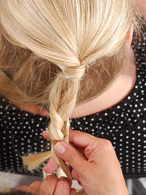 FZ Flechtwerk Flechtfrisuren Frisuren Haare FZ Flechtwerk Flechtfrisuren Frisuren Haare