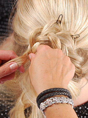FZ Flechtwerk Flechtfrisuren Frisuren Haare FZ Flechtwerk Flechtfrisuren Frisuren Haare
