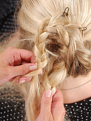 FZ Flechtwerk Flechtfrisuren Frisuren Haare FZ Flechtwerk Flechtfrisuren Frisuren Haare