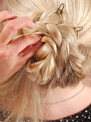 FZ Flechtwerk Flechtfrisuren Frisuren Haare FZ Flechtwerk Flechtfrisuren Frisuren Haare
