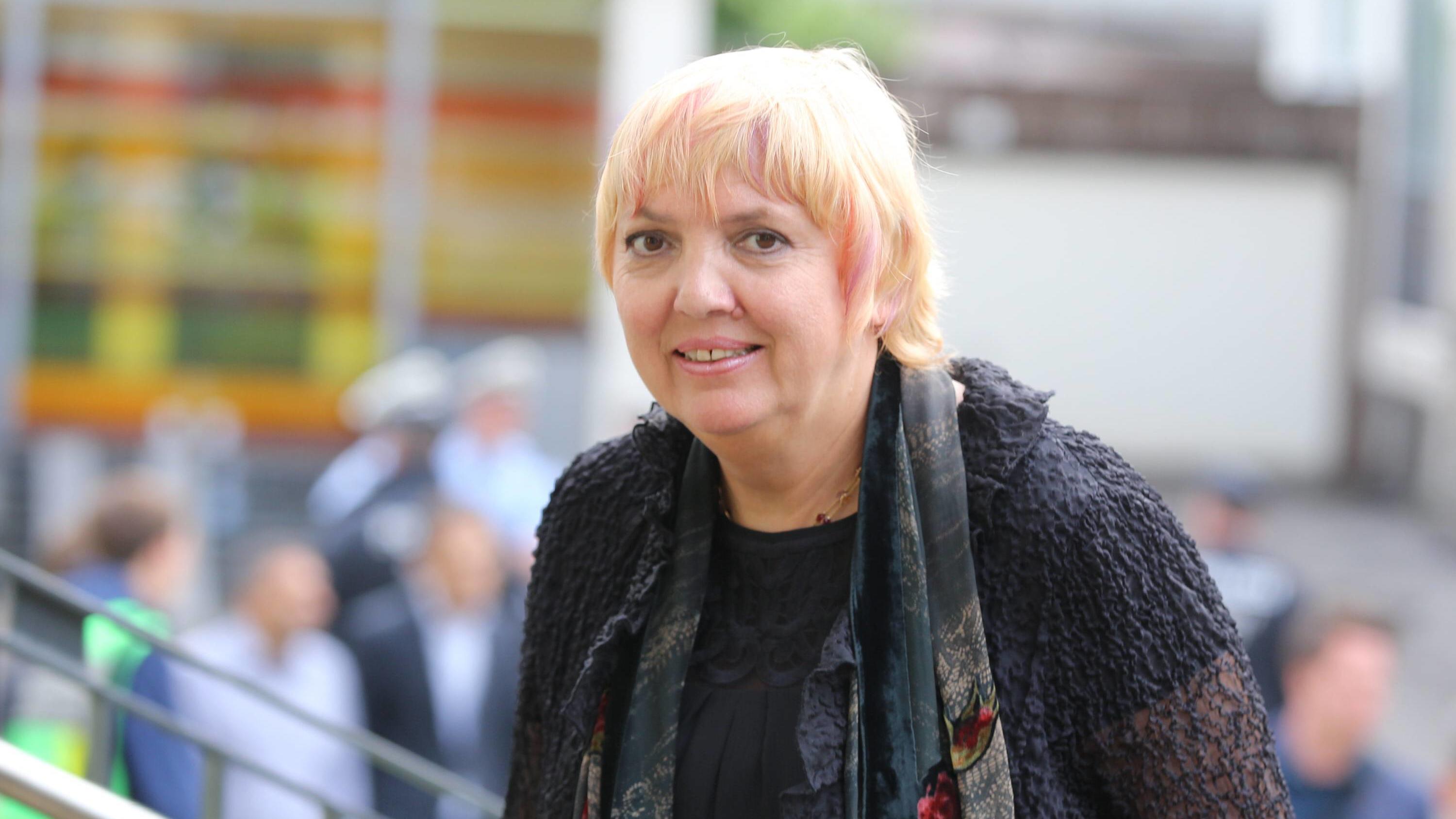 Morddrohungen gegen Claudia Roth (Grüne): "Täglich von Pegida und AfD angefeindet" Claudia Roth, Grünen-Politikerin und Vizepräsidentin des Deutschen Bundestages