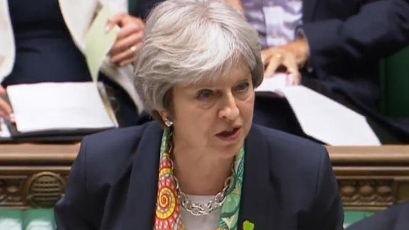 May bleibt Niederlage bei Abstimmung zu Brexit erspart Theresa May