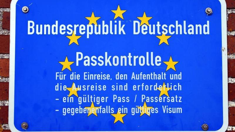 Zurückweisung an der Grenze auch juristisch umstritten An der Grenze