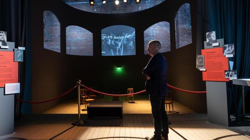 Ausstellung beleuchtet Rolle der Oper in der NS-Propaganda Ausstellung zu Musiktheater in der NS-Propaganda