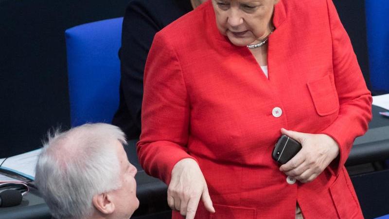 Das Auf und Ab zwischen Merkel und Seehofer Bundestag