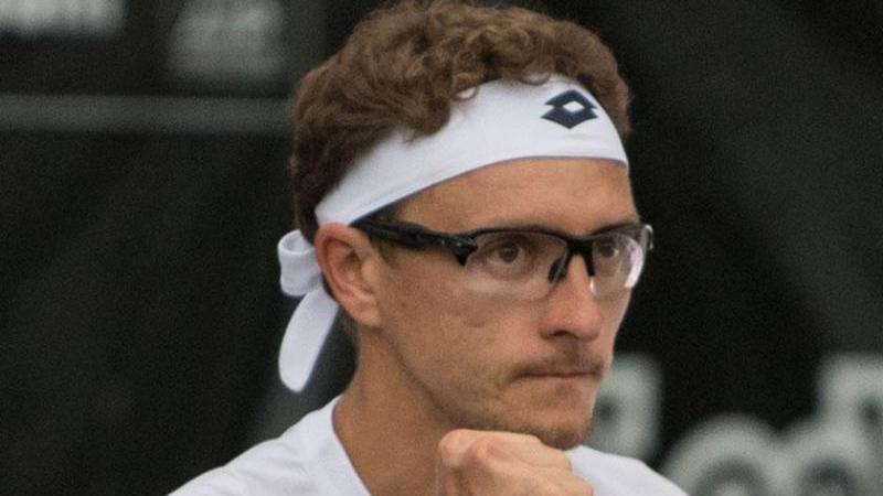 Tennisprofi Mayer scheitert im Achtelfinale von Stuttgart Denis Istomin aus Usbekistan nach seinem Sieg
