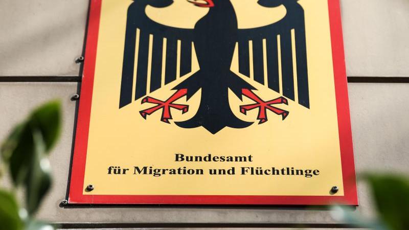 Bamf-Skandal: Auch mehrere Asylfälle aus MV werden überprüft Bundesamt für Migration und Flüchtlinge