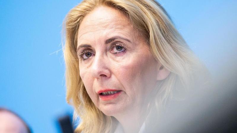 Neue Polizeipräsidentin mahnt konstruktiven Umgang an Barbara Slowik