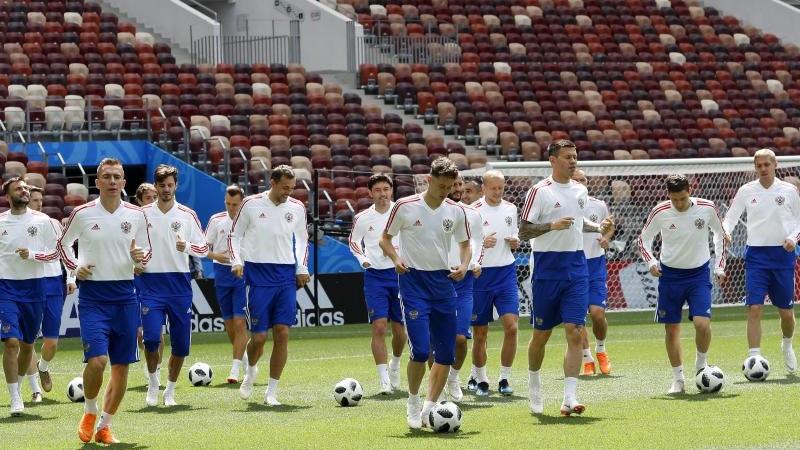 Ball aus dem All für die zwei schlechtesten Teams Abschlusstraining