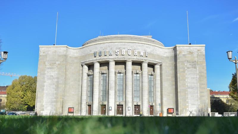 Volksbühnen-Interimschef soll bis Sommer 2020 bleiben Volksbühne