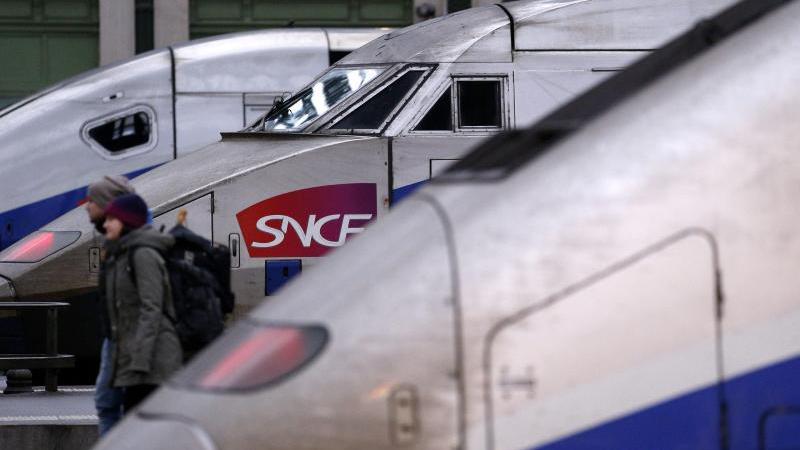 Macrons umstrittene Bahnreform ist beschlossen SNCF
