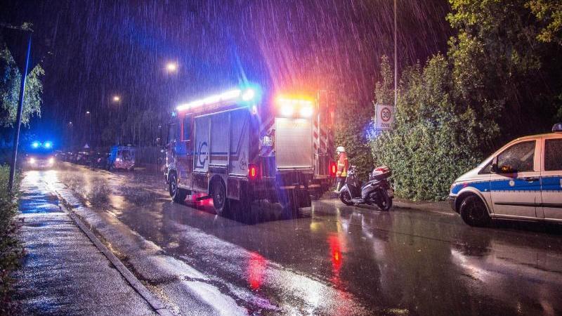 Innenminister dankt Rettungskräften für Unwetter-Einsatz Unwetter in Baden-Württemberg