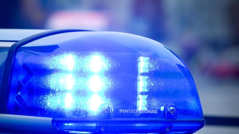 Motorradfahrer stößt mit Reh zusammen: Schwer verletzt Blaulicht