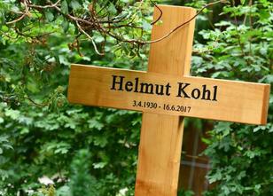 Am ersten Todestag von Helmut Kohl haben Wegbegleiter und politische Freund... weiterlesen