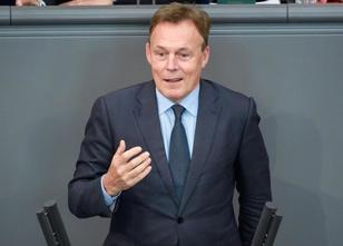 Bundestagsvizepräsident Thomas Oppermann (SPD) sieht die politische Macht v... weiterlesen