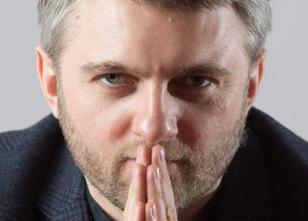 Der Generalmusikdirektor und Chefdirigent der Staatskapelle Weimar, Kirill ... weiterlesen