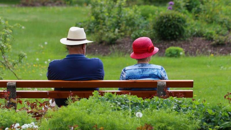 Betriebsrente: Sicherheit oder hohe Verzinsung? Rentner