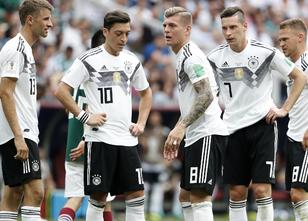 Auf Jogi Löw lastet ein enormer Druck vor dem Spiel gegen Schweden. Schwedenhappen könnte bitter schmecken