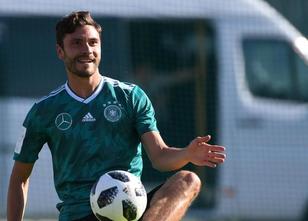 Jonas Hector ist nach überstandenem Infekt ins Training der deutschen Fußba... weiterlesen