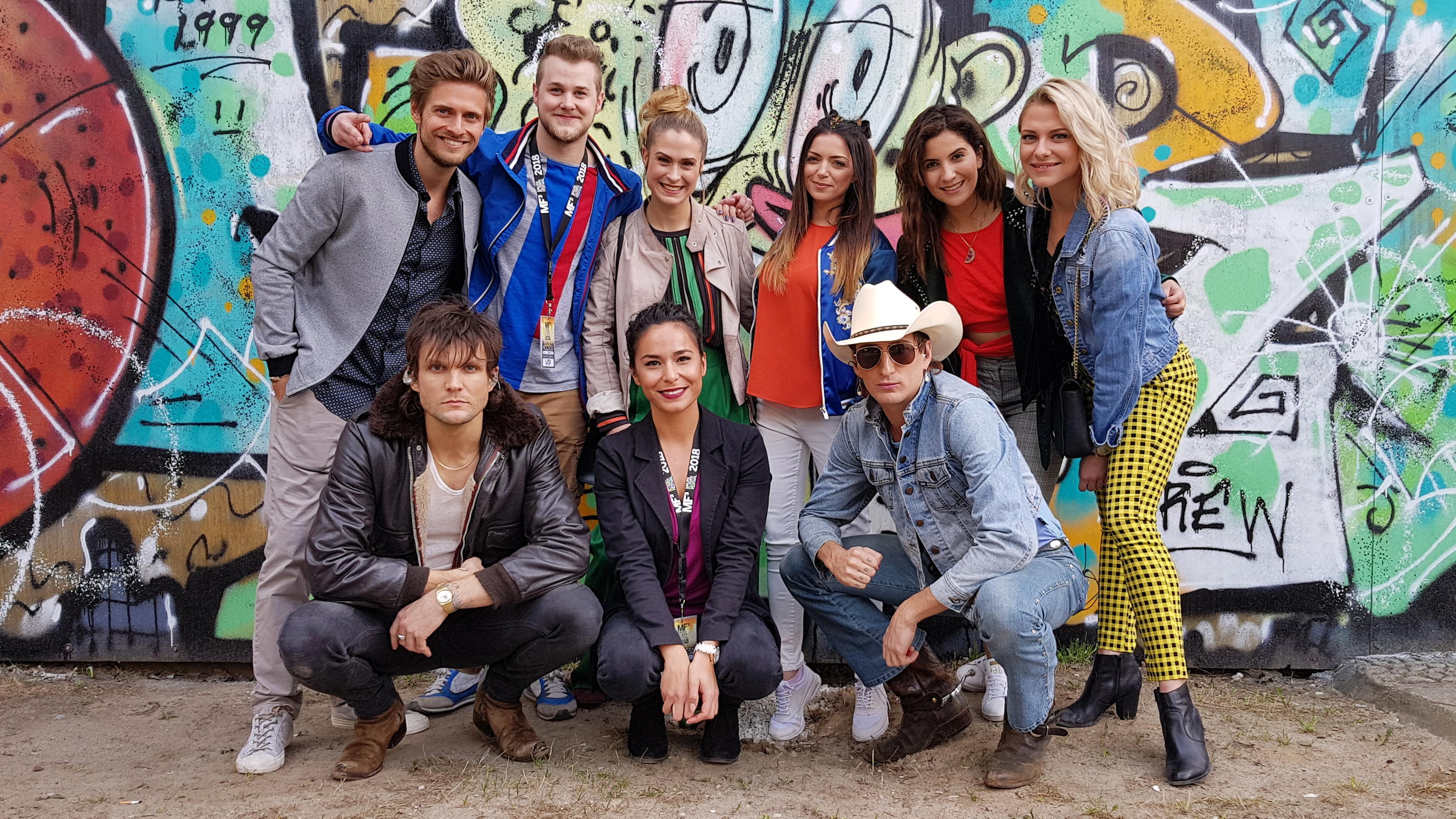 GZSZ: Zum dritten Mal kommt das "Mauer Flower Festival" in den Kiez GZSZ- Stars mit Acts vom "Mauer Flower Festival"