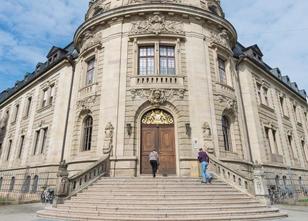 Im Prozess um den Mord an einer 86 Jahre alten Frau werden heute vor dem La... weiterlesen