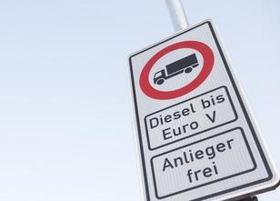 Bei Verstößen gegen die bundesweit ersten Dieselfahrverbote in Hamburg droh... weiterlesen
