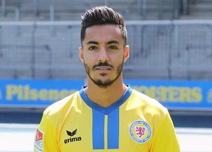 Salim Khelifi wechselt nach vier Jahren beim Zweitliga-Absteiger Eintracht ... weiterlesen