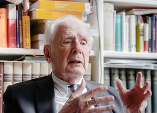 Hamburgs ehemaliger Regierungschef Klaus von Dohnanyi (89) hat angesichts s... weiterlesen
