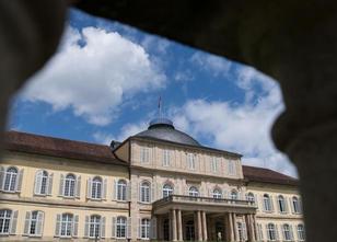 Mehr als 100 Studenten der Universität Hohenheim müssen innerhalb von vier ... weiterlesen