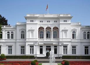 Jahrzehntelang lebten und arbeiteten hier die deutschen Bundespräsidenten -... weiterlesen