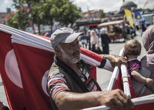 Fast eineinhalb Jahre früher als geplant werden in der Türkei der Präsident... weiterlesen