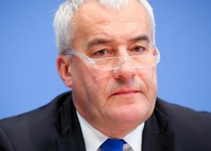 Im Asylstreit zwischen CSU und CDU hat sich Bayerns Antisemitismusbeauftrag... weiterlesen