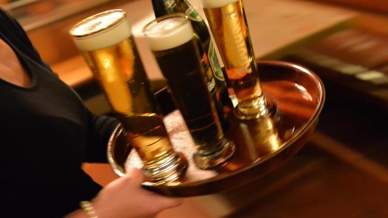 IW: Kein Grund für höheren Mindestlohn als 9,19 Euro Gastgewerbe