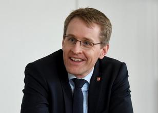 Das einjährige Jubiläum der Jamaika-Koalition in Schleswig-Holstein feiern ... weiterlesen
