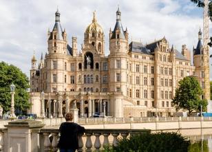 Die Regierungsparteien in Schwerin wollen in der fortwährenden Debatte um d... weiterlesen