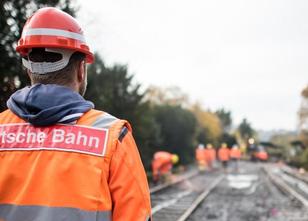 Eine Störung in einem Stellwerk hat am Montag stundenlang den Zugverkehr au... weiterlesen