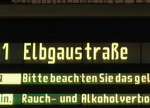Ein betrunkener 46-Jähriger ist auf die Bahngleise am Hamburger S-Bahnhof E... weiterlesen