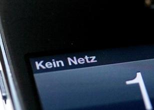 Funklöcher und Internet-Lücken an Autobahnen, Bahntrassen und auf dem Land ... weiterlesen