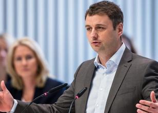 Der fortwährende Streit in der Union um die Flüchtlingspolitik schürt auch ... weiterlesen
