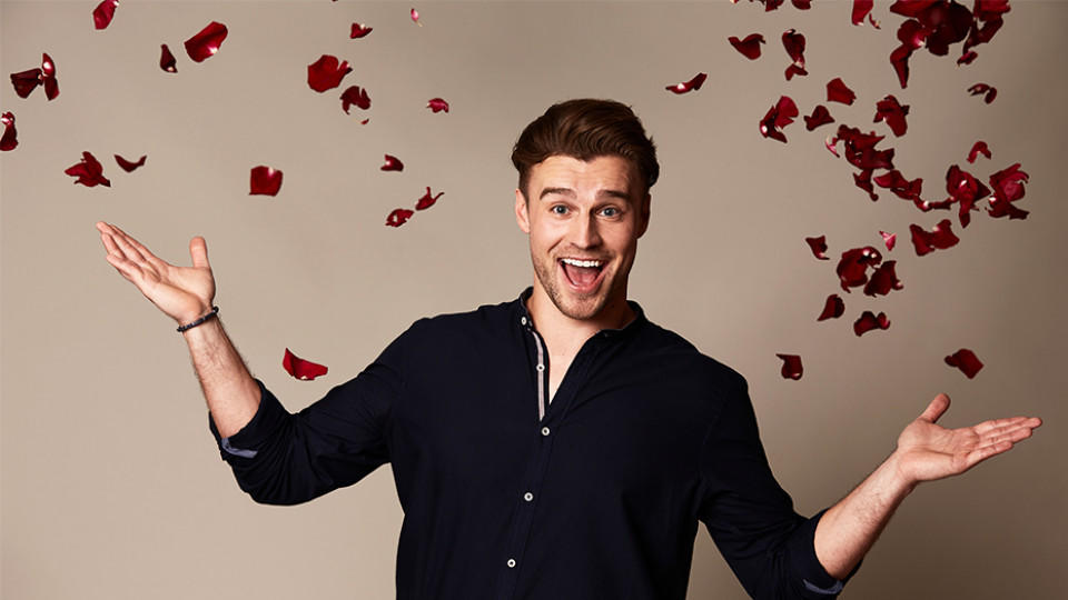 Die Bachelorette 2018: Nadine Klein gibt Alexander Hindersmann ihre letzte Rose Alex ist ein Typ für eine feste Beziehung. Findet er in der Bachelorette seine neue Freundin?