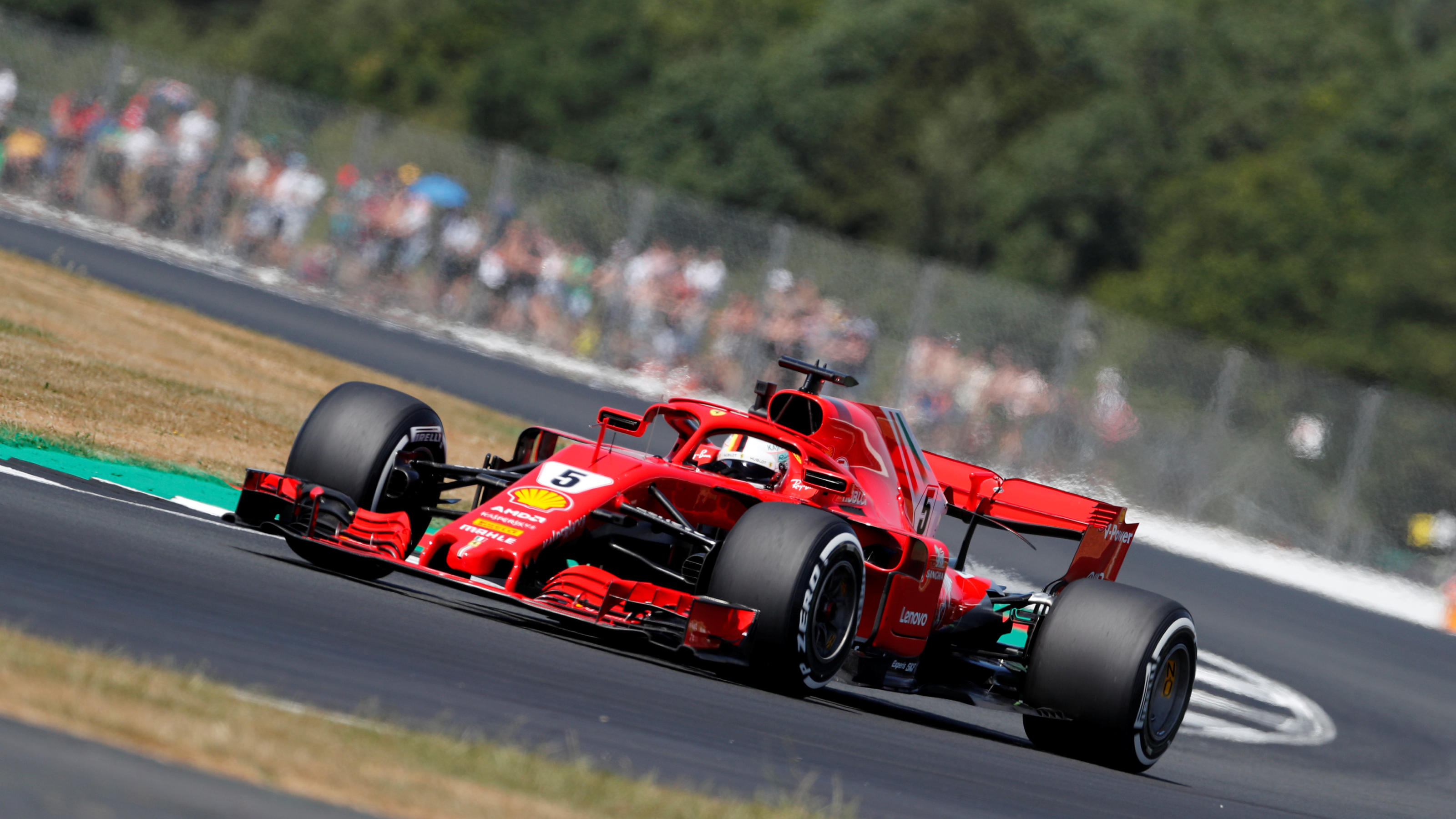 Formel 1: Sebastian Vettel fährt im zweiten freien Training zum Großbritannien-GP die Bestzeit Sebastian Vettel hatte im 2. Freien Training in Silverstone die Nase vorn