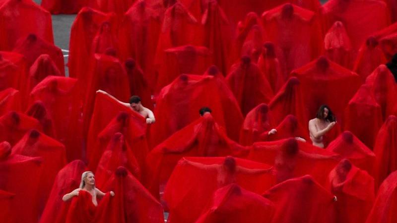 Nackte posieren in Melbourne für Spencer Tunick Spencer Tunick