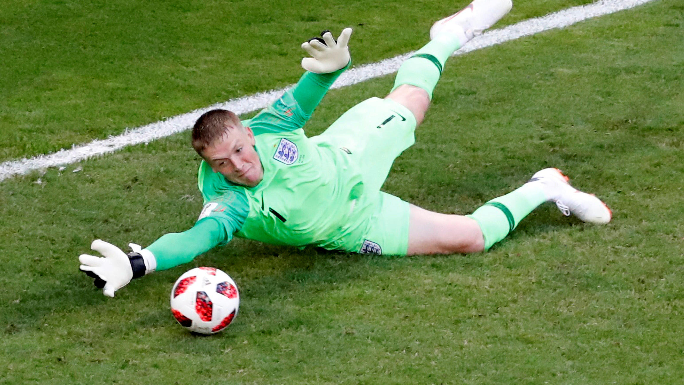 Frankreich, Belgien, Kroatien, England - Wer schafft den Einzug ins WM-Finale? Soccer Football - World Cup - Quarter Final - Sweden vs England - Samara Arena, Samara, Russia - July 7, 2018 England's Jordan Pickford makes a save REUTERS/David Gray TPX IMAGES OF THE DAY