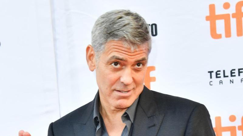 George Clooney bei Roller-Unfall leicht verletzt George Clooney