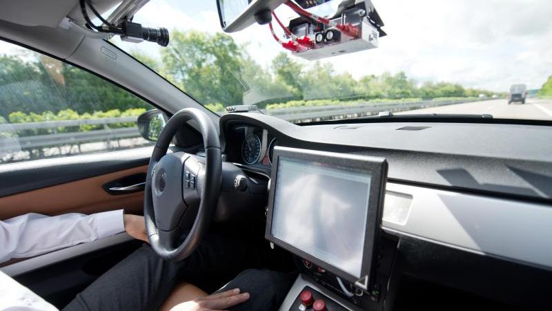 Grenzüberschreitendes Testfeld zum autonomen Fahren Autonomes Fahren