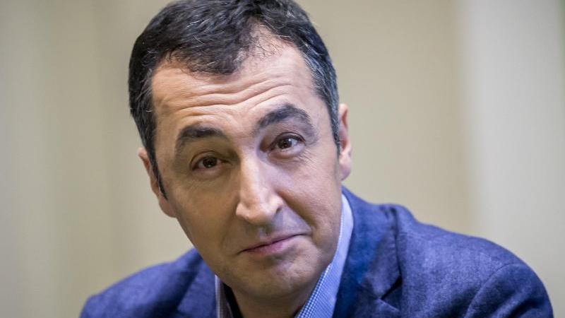 Kritik an DFB-Spitze wird schärfer Cem Özdemir