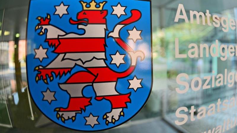 Mutter soll kleine Tochter für Missbrauch "vermietet" haben Landgericht Meiningen