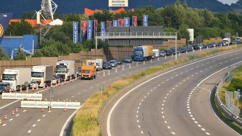 Erneut Sperrung der A6 wegen Brückenabriss am Wochenende Sperrung der A6 wegen Brückenabriss