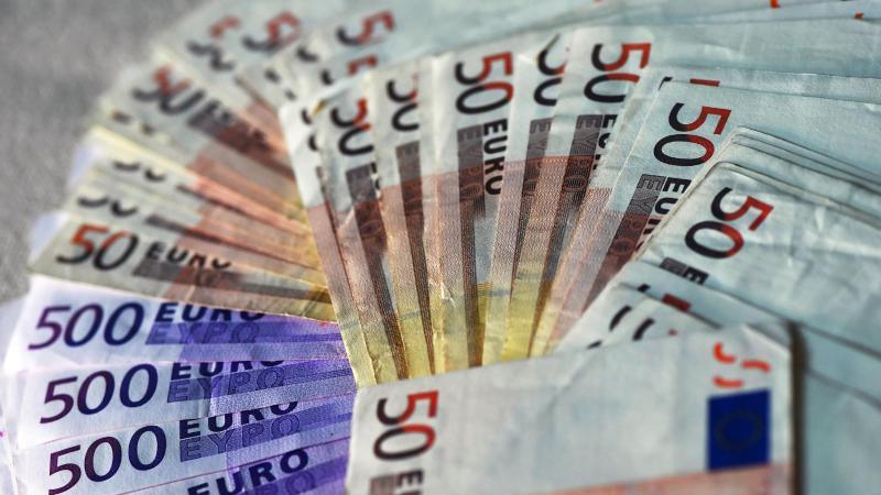 Teuerung mit 1,7 Prozent auch im Juni hoch Euro-Banknoten