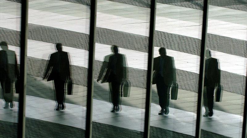 Dax-Vorstände verdienen 52 Mal so viel wie ihre Mitarbeiter Dax-Vorstände